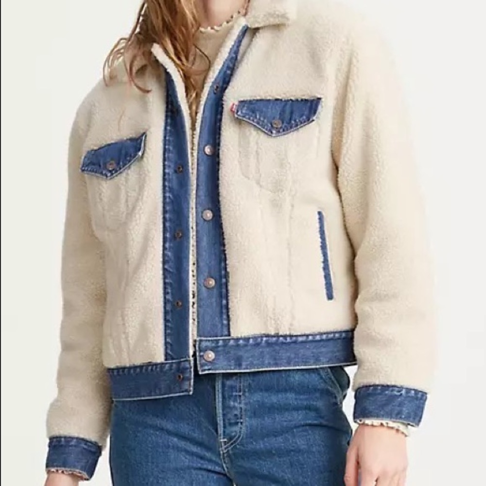 EX-BOYFRIEND SHERPA PIECED TRUCKER JACKET